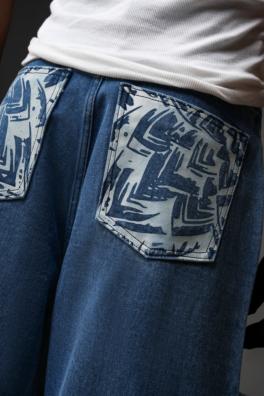 Detailed image 4