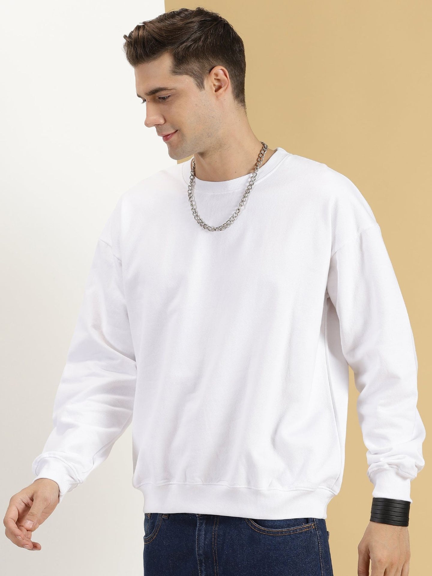 Fansarmy Solid White Oversized Sweatshirt