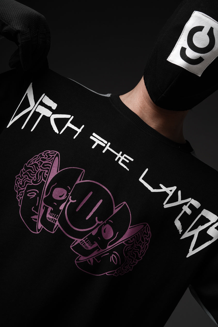 MERAKI MODE ALL-WEATHER T-SHIRT